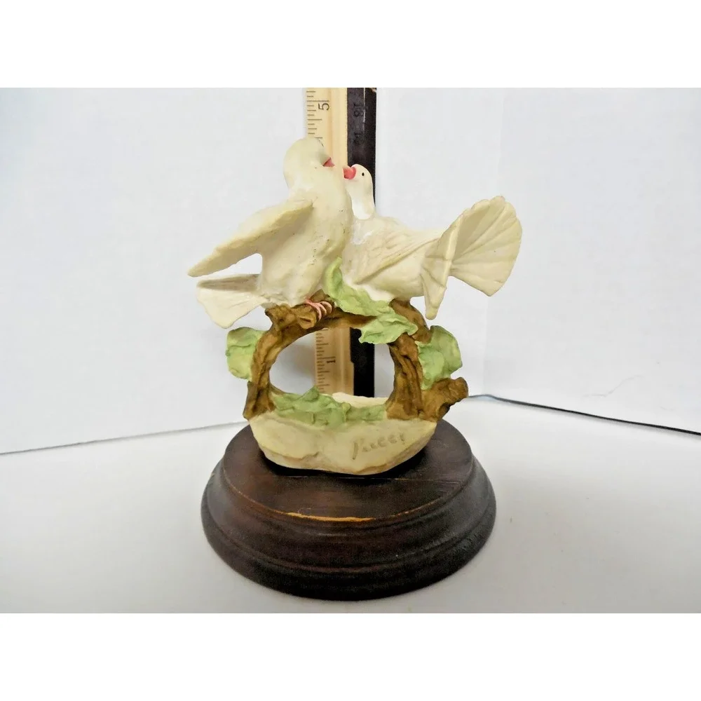 Vintage White Courtship Doves Figurine Statue Signed PUCCI 4.75 in tall